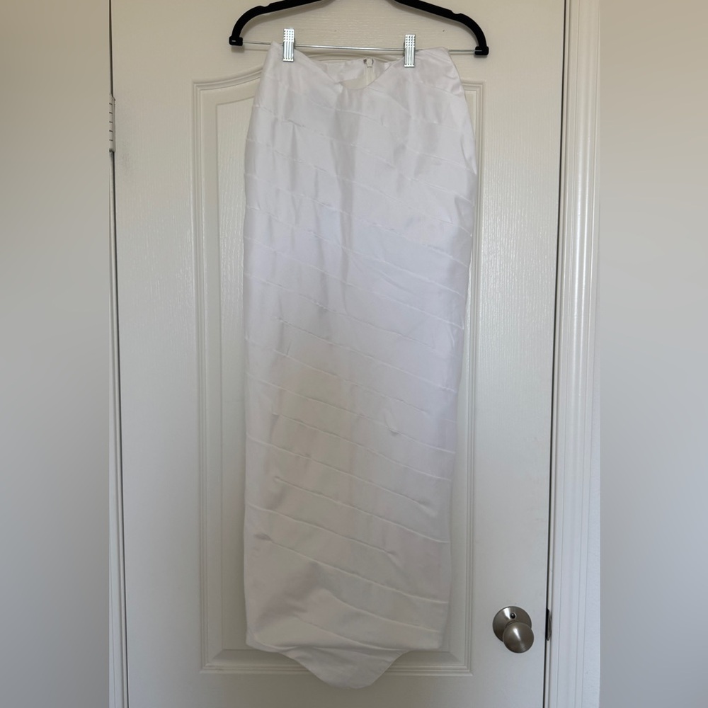 Elegant White 2 piece skirt set